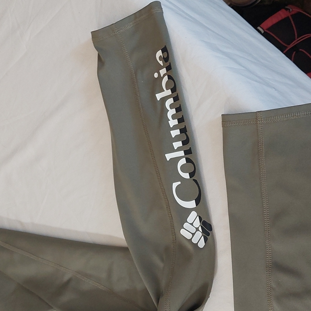 Columbia Army Green, Ankle Exercise  Pants .one Spot on back knee Area Pictured